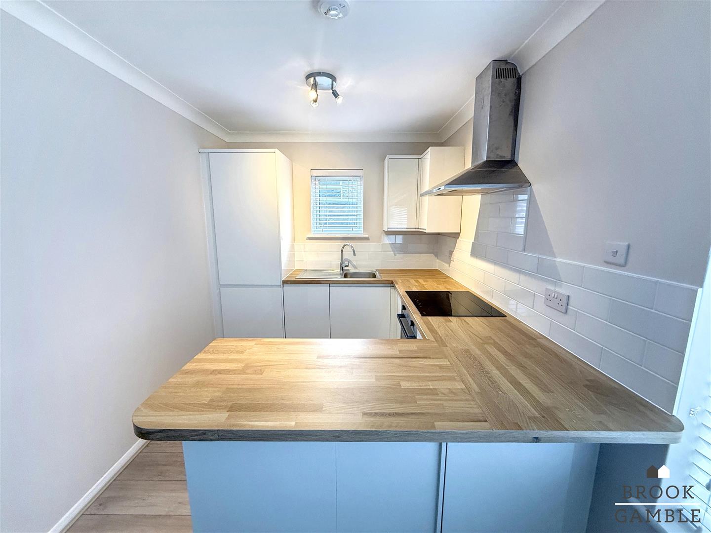 3 Bedroom Apartment. East Dean Road in Eastbourne,  11